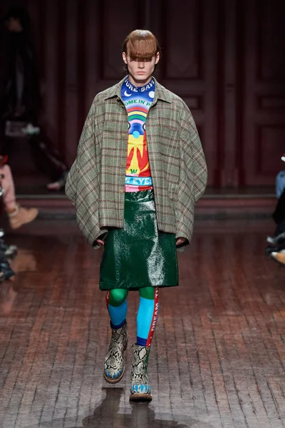 Look 13